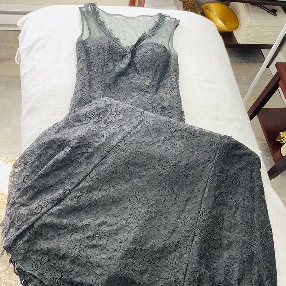 Black lace and netting full length formal dress - Picture 1 of 3